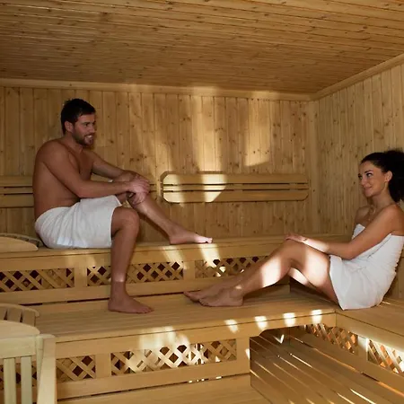 فندق Astoria 4*