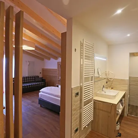 فندق Astoria 4*