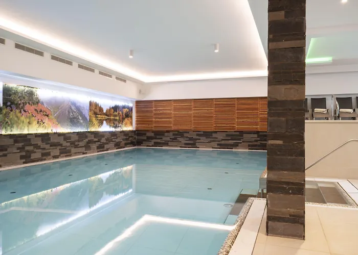 Astoria カナツェーイ