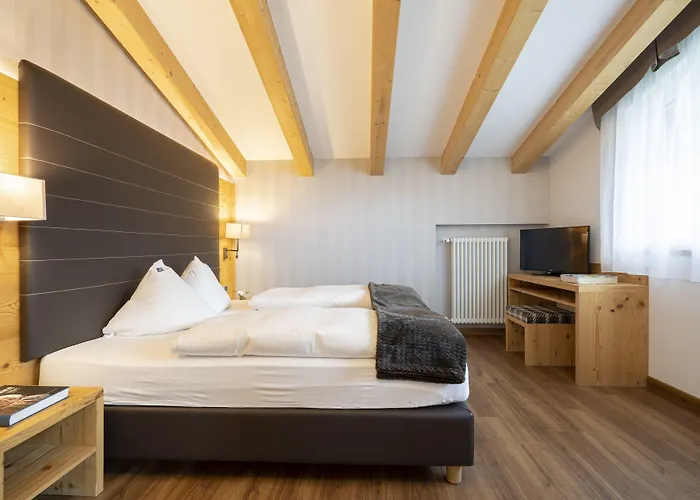 Astoria カナツェーイ