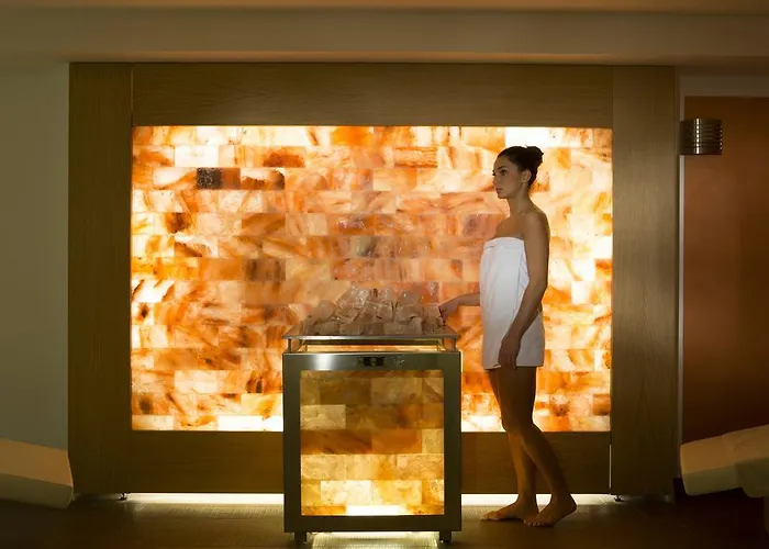 Отель Astoria 4*