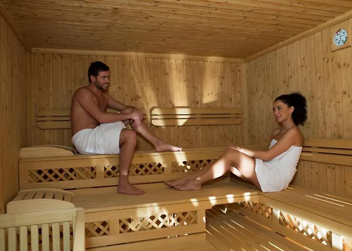 Отель Astoria 4*