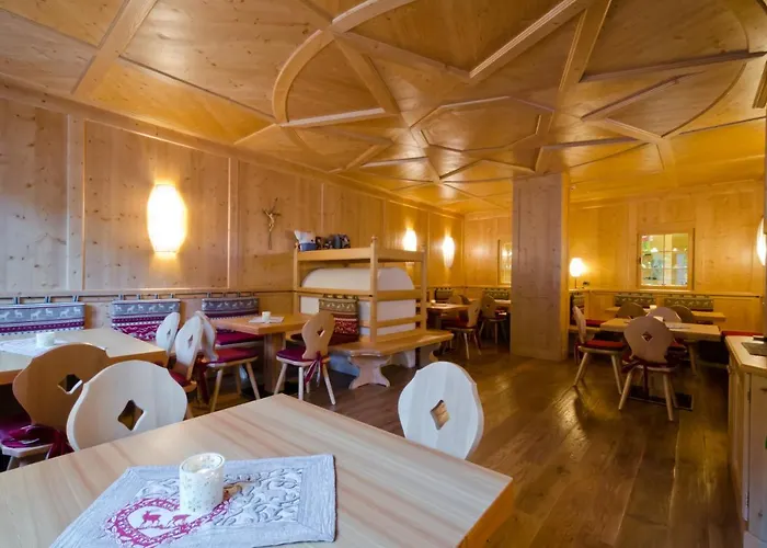 Astoria Канацеи